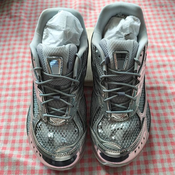 Bottega Veneta Silver Lightweight Sneakers - Picture 6 of 9